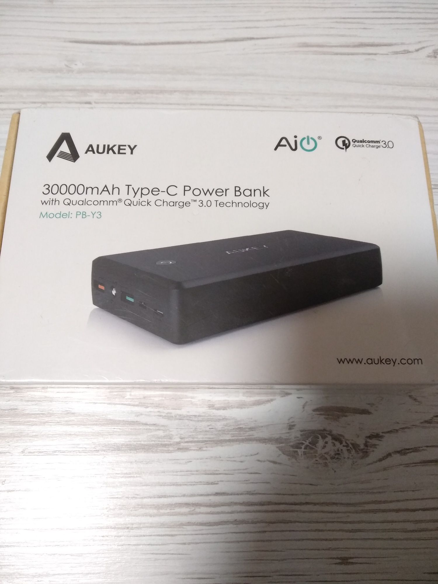 Павербанк ЯКІСНИЙ Power bank Преміум Aukey 30000mAh Модель:PB-Y3 Павер