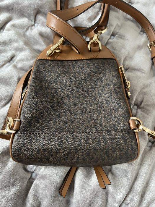 Сумка -рюкзачок жіноча Michael Kors