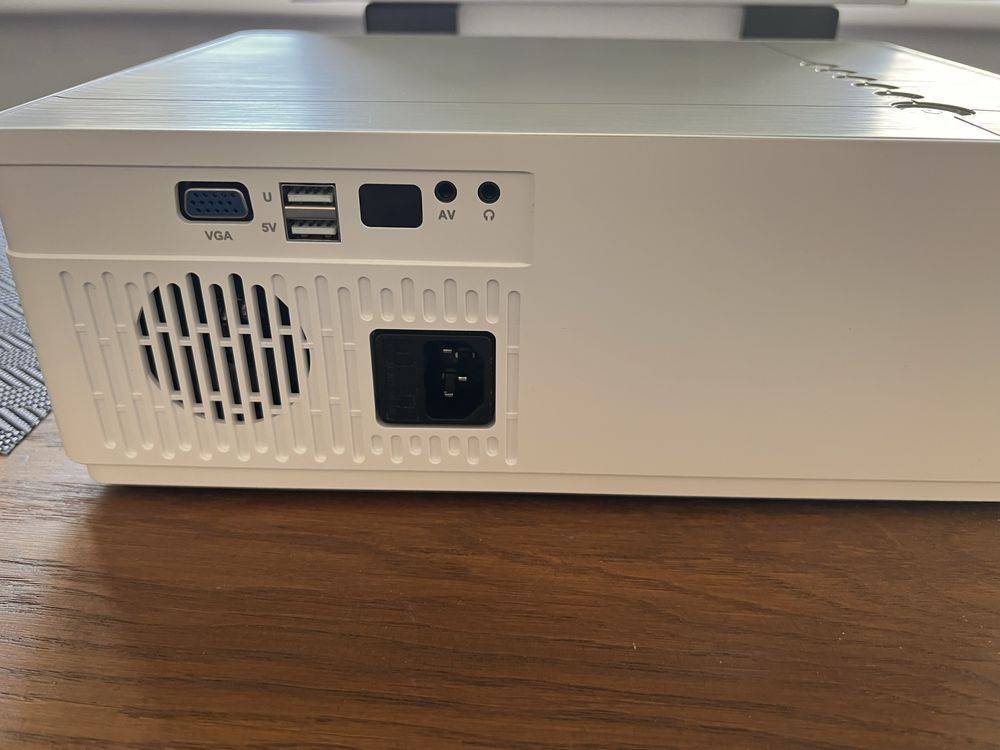 Okazja! Projektor BYINTEK K20
