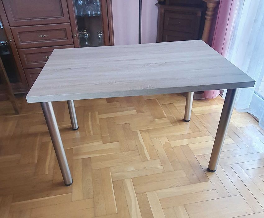 łóżko NYHAMN  140x200, możliwy dowóz. Także stół - biurko.