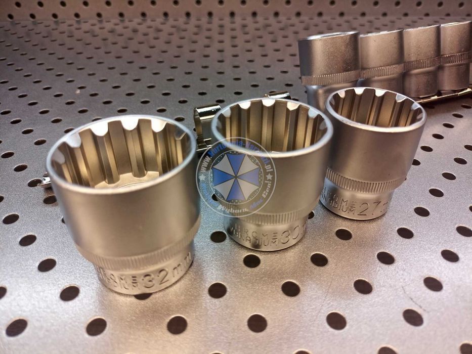 Zestaw nasadek 12-kątnych 1/2" 8 - 32 mm 16-el. Cr-V klucze nasadowe