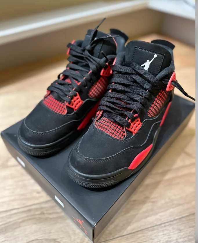 Jordan 4 Retro Red Thunder r.39
