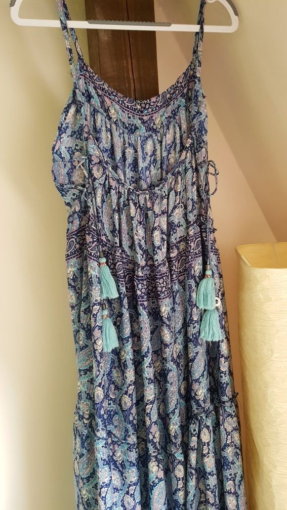 Nowa długa maxi sukienka boho chwosty