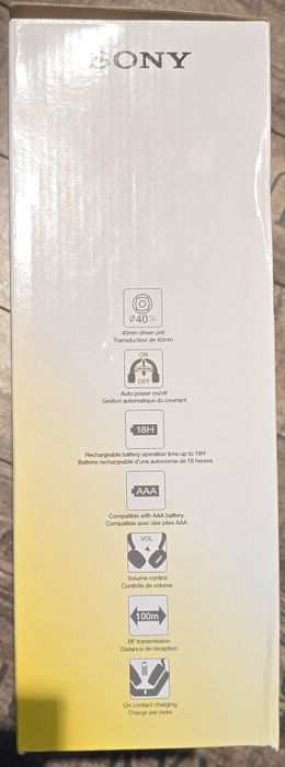 Bezprzewodowe słuchawki SONY MDR-RF840RK  (stacja dokująca)
