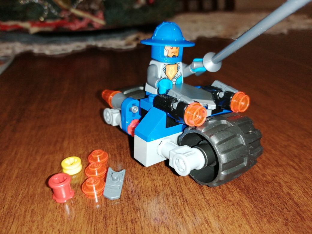 Klocki LEGO Nexo Knights + Dodatkowe klocki (30371)