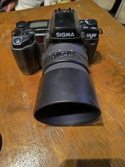 Aparat Sigma SA-300 analogowy