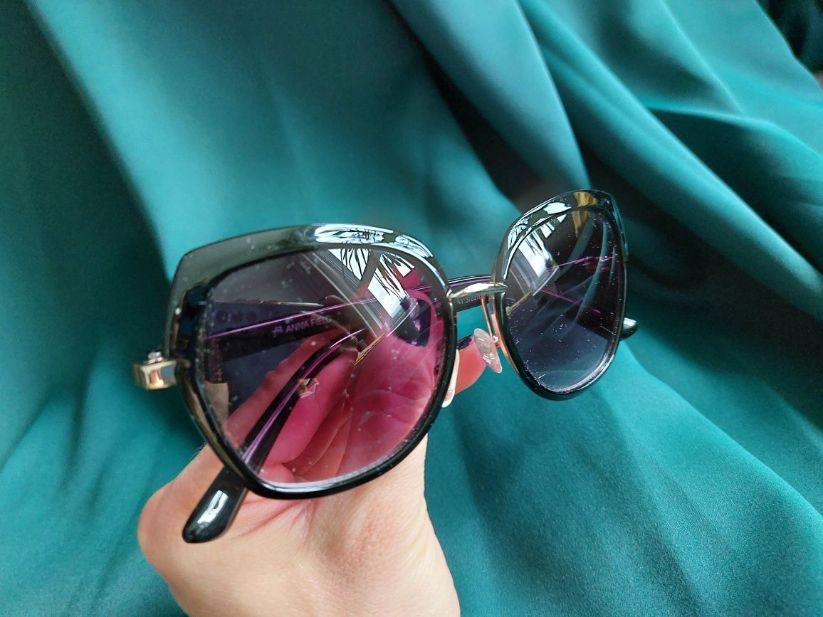 2 pary okularów przeciwsłonecznych, ochroną UV