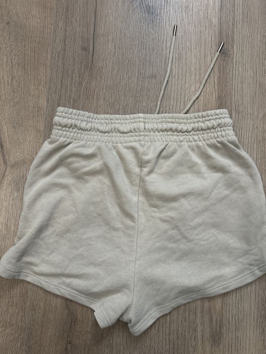 Krótkie dresowe spodenki khaki beżowy H&M XS