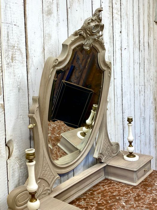 Komoda z uchylnym lustrem kremowa LUDWIK XV Francja 1926 r. Antyk