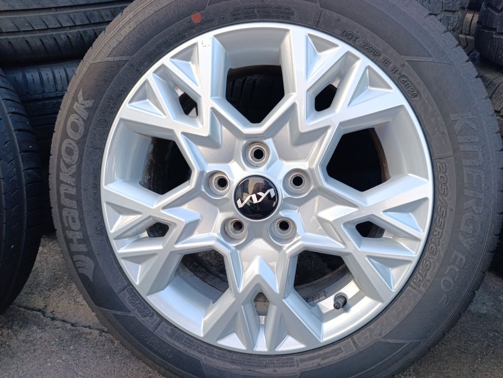 Kia Cee'd Soul felgi aluminiowe 16 cali jak nowe z Niemiec