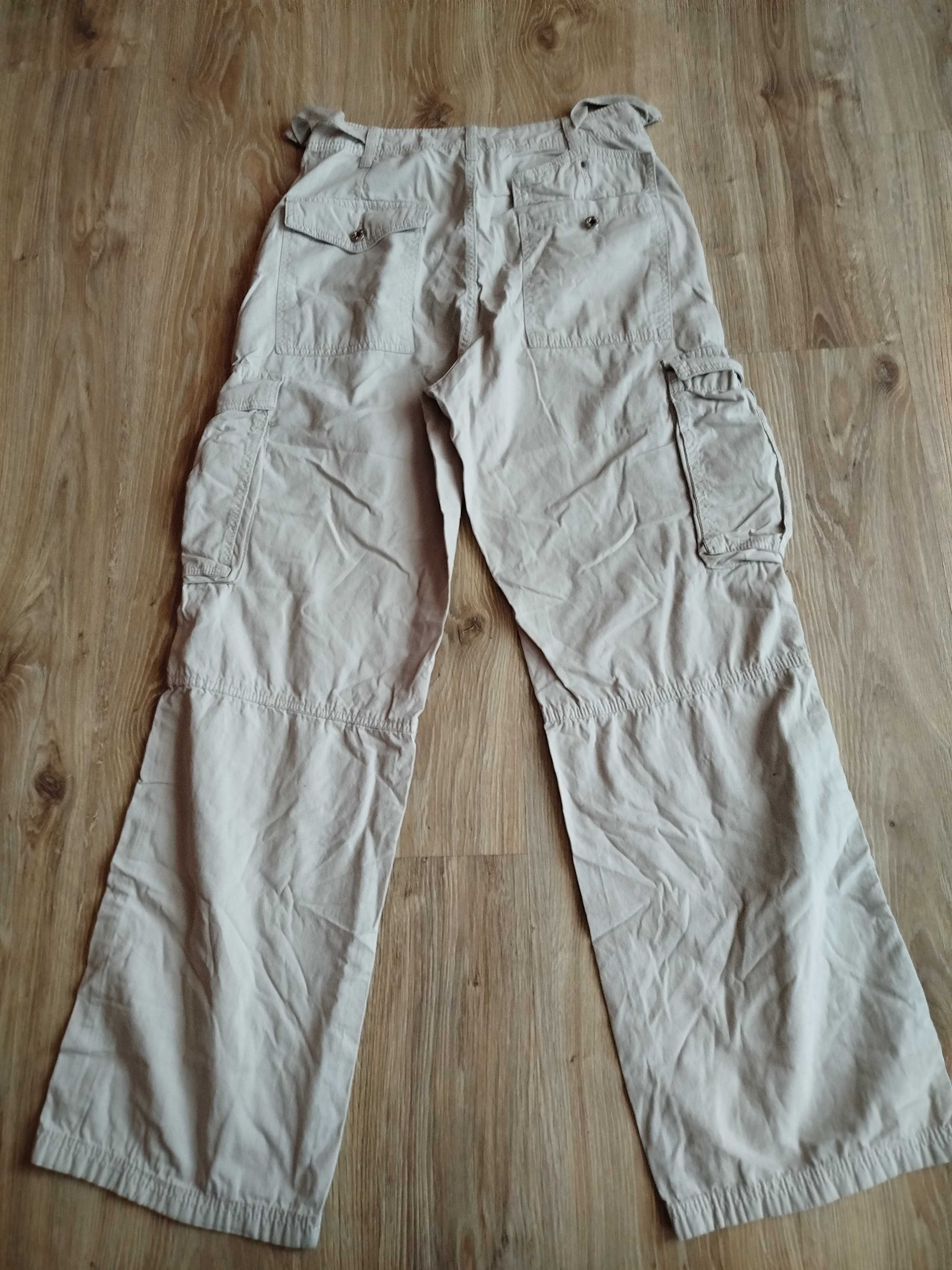 Spodnie cargo damskie Bershka