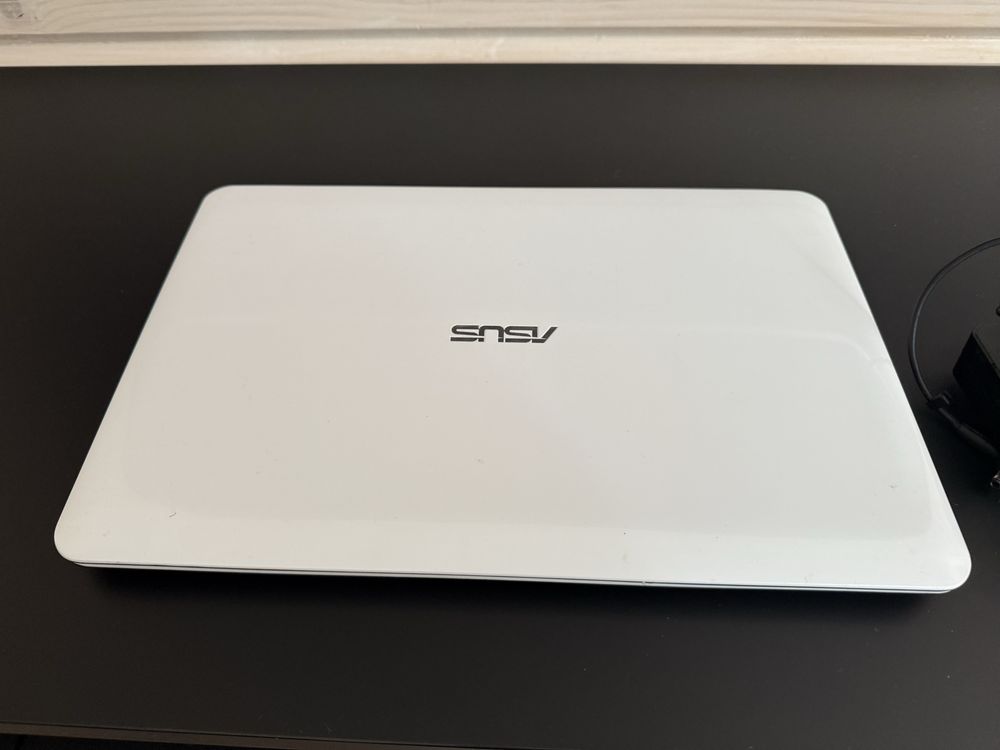 Ноутбук ASUS в чудовому стані