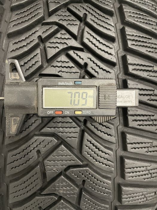 225/40 R18 Dunlop Winter Sport 5