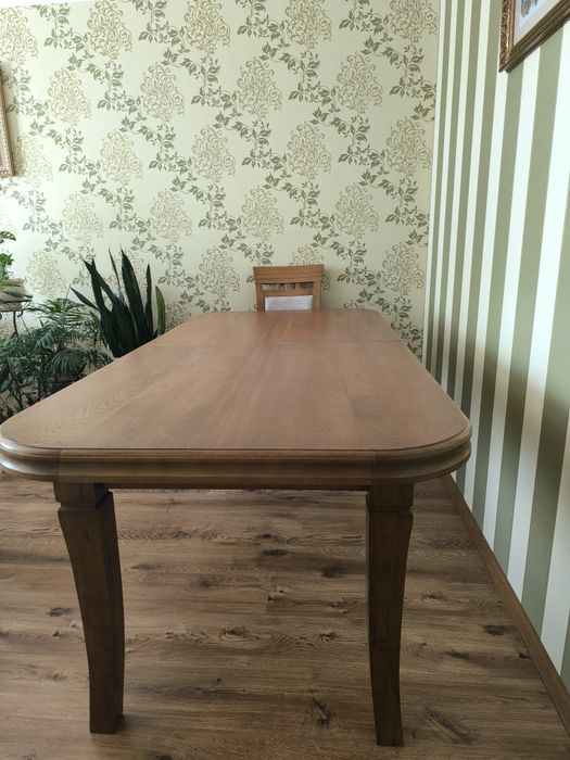 Стіл з масиву дуба та крісла