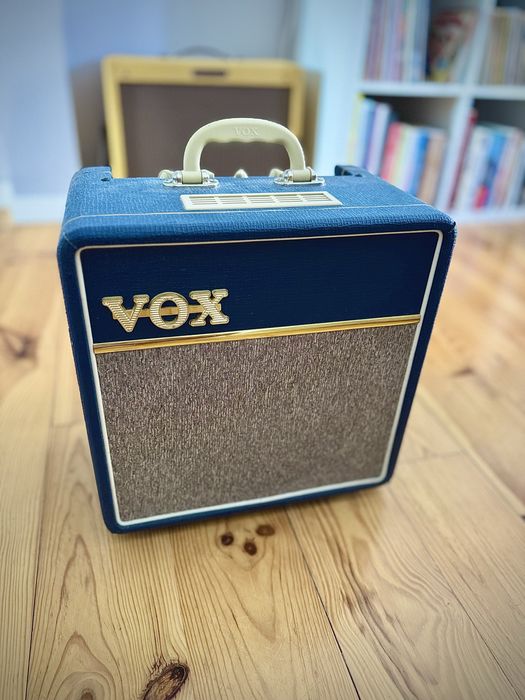 Amplificador Vox AC4C1-BL a valvulas - Azul (edição limitada)