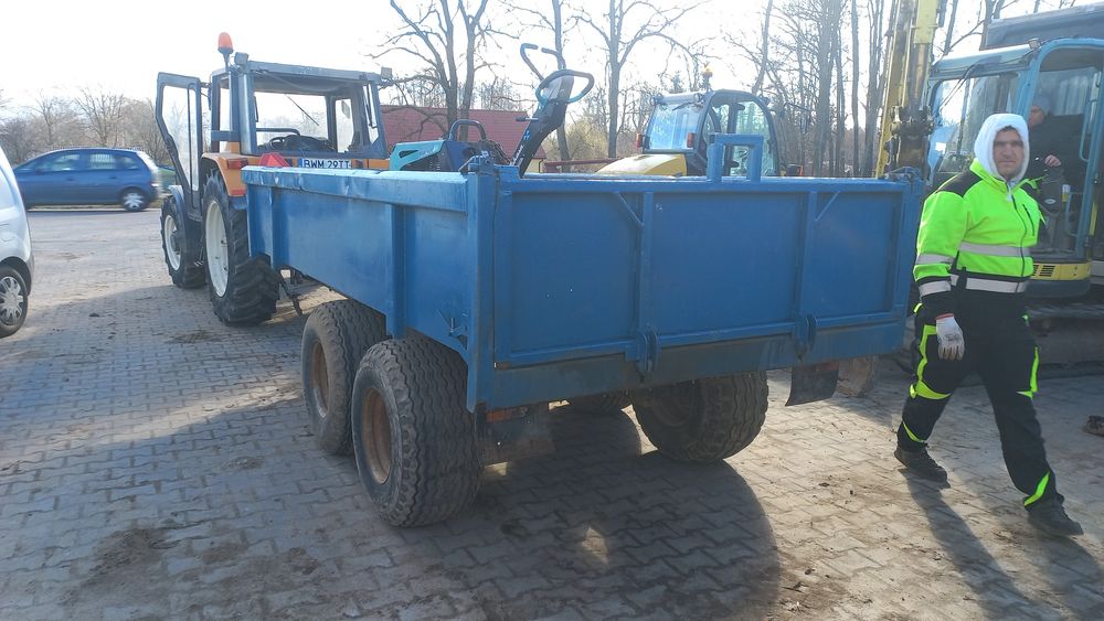 Przyczepa wywrotka do koparki