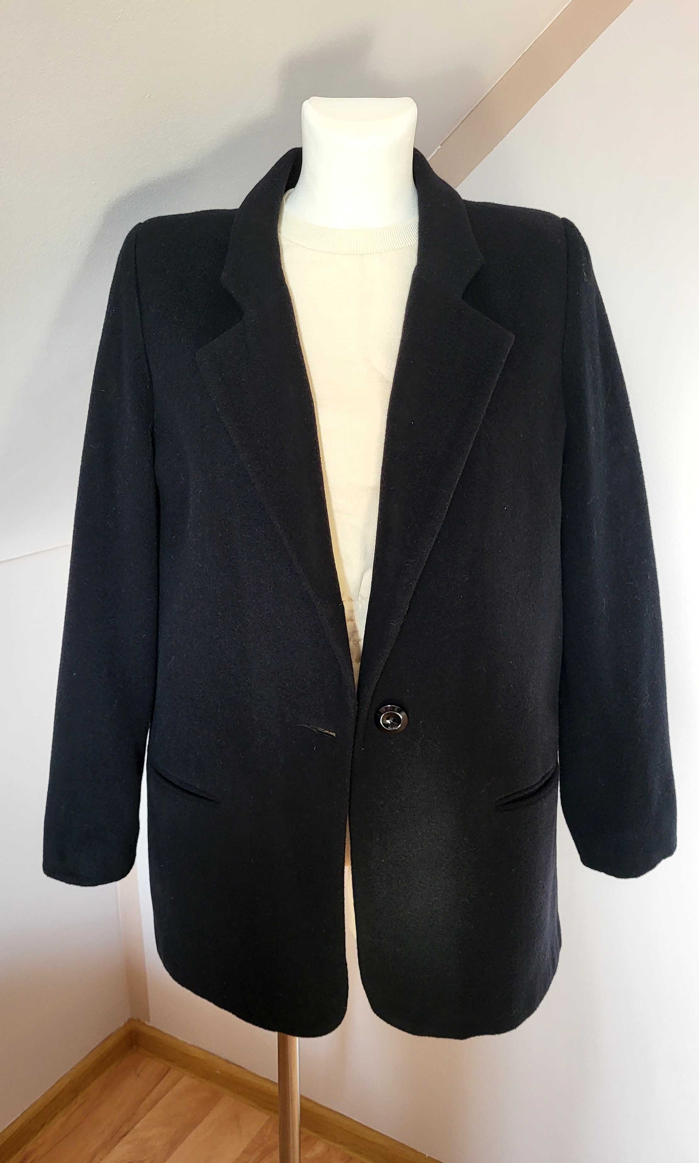 Wełniany płaszcz czarny krótki kaszmir rozmiar L XL