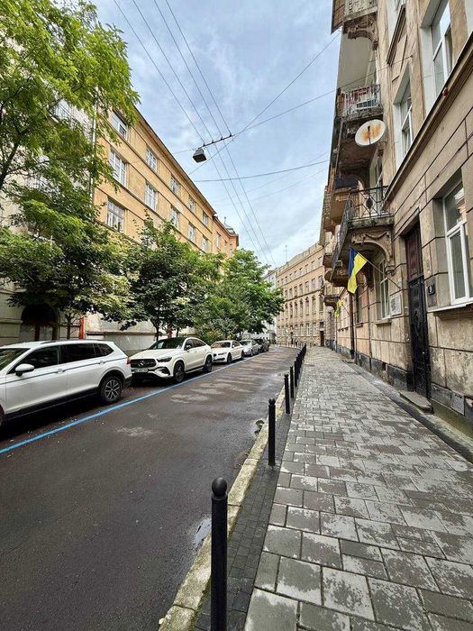 Продаж 4 кім. квартири вул. Стецька Центр Львова