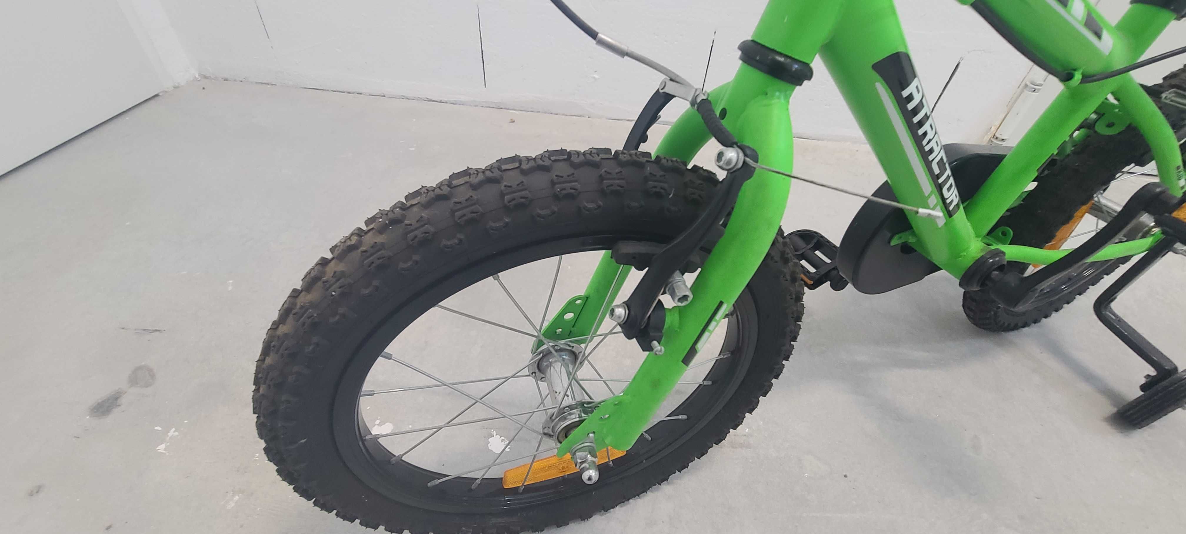 Bicicleta criança atractor