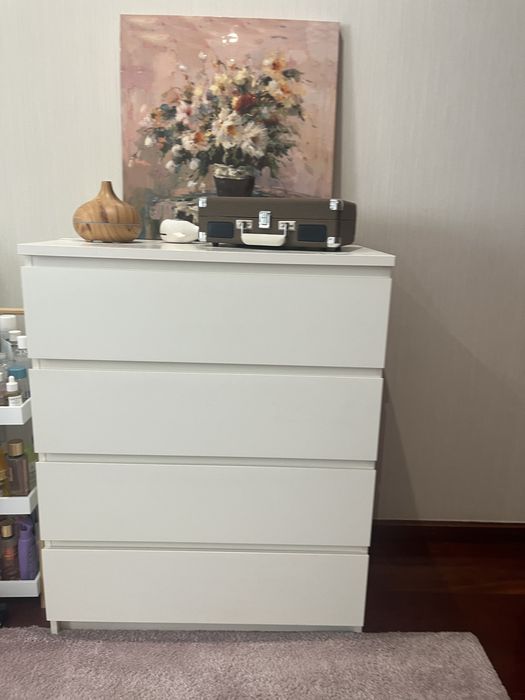 IKEA Cómoda Malm 4 gavetas