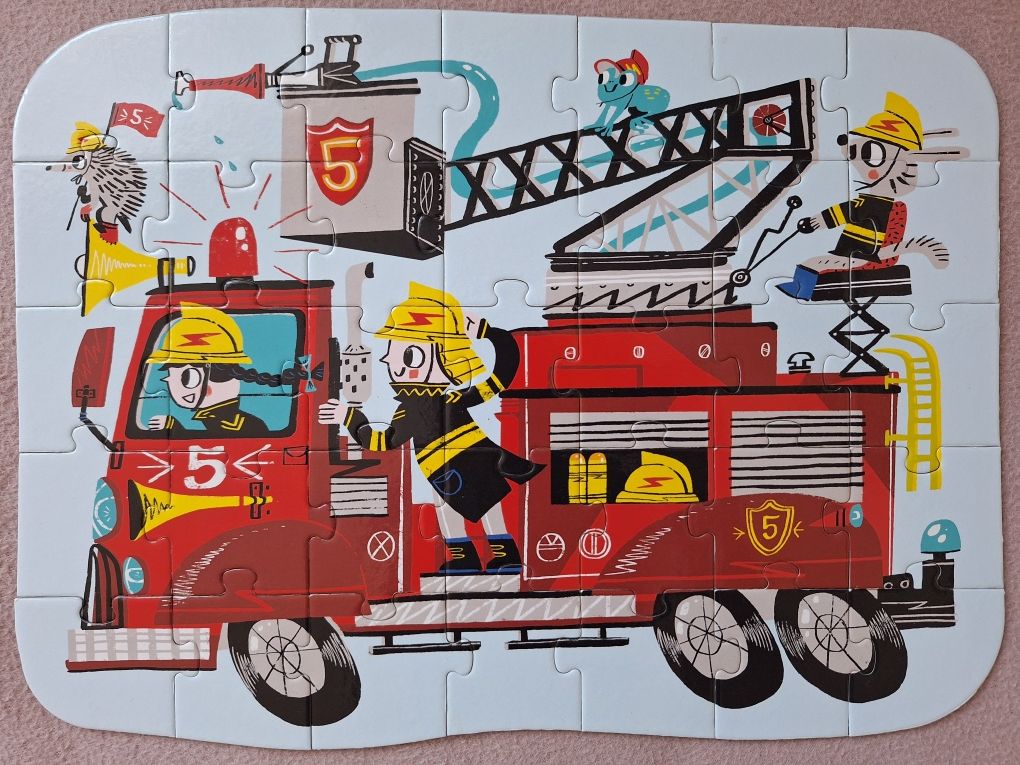 Puzzle CzuCzu 3+ z figurkami W akcji straż pożarna