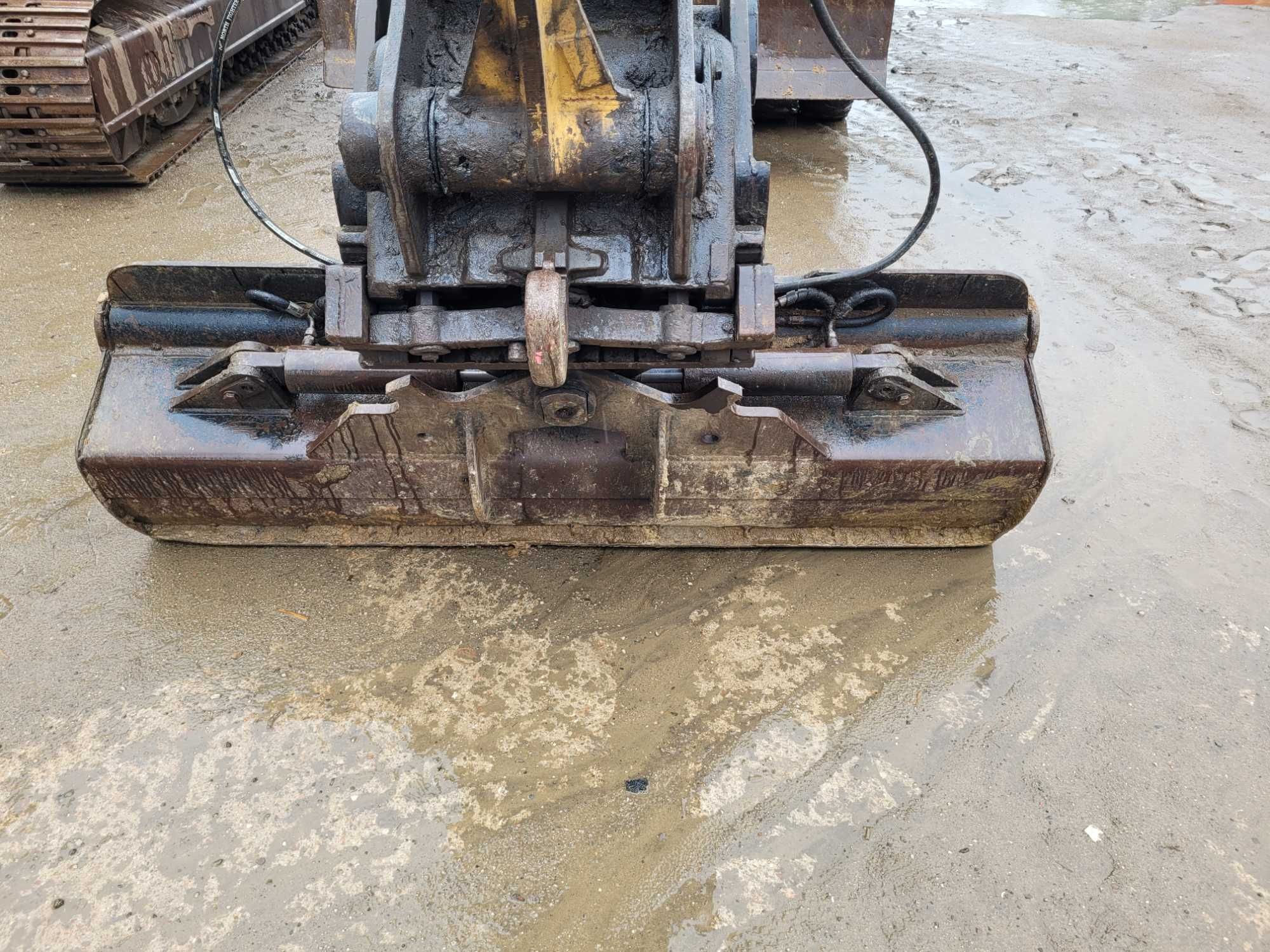 Łyżka skarpowa hydrauliczna