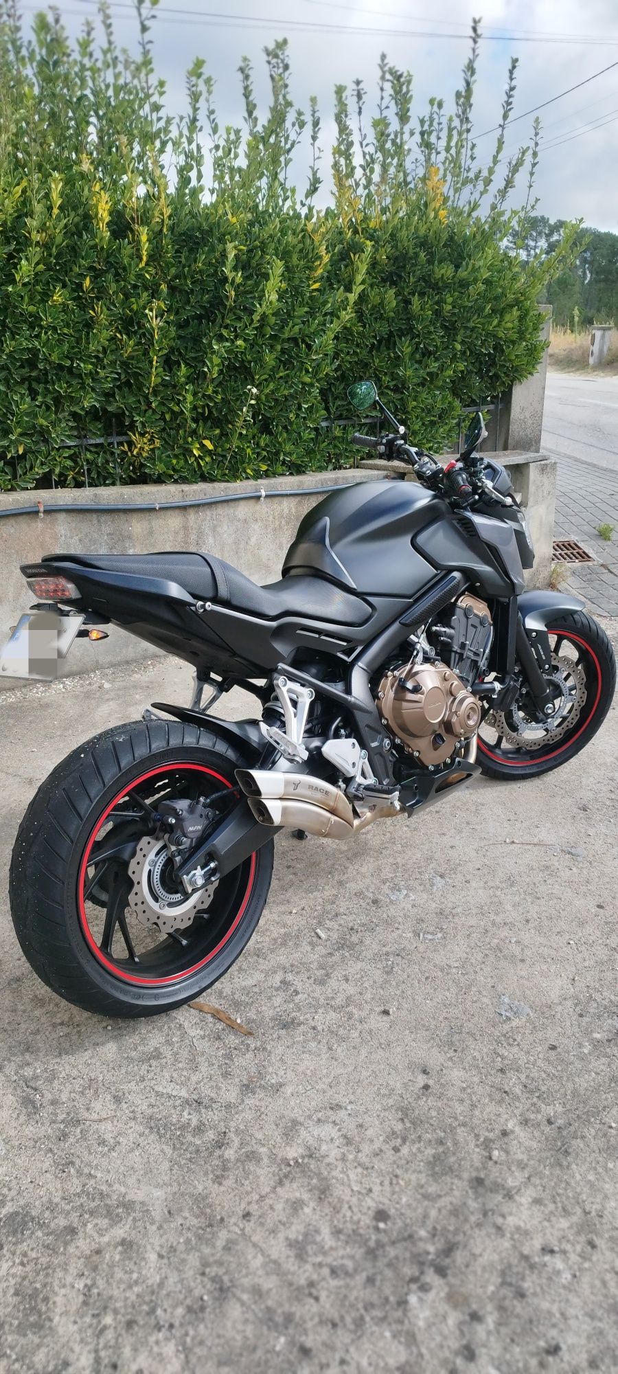Honda CB650F 2018/13.500km. Somente venda.