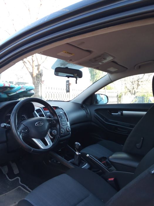 Продам kia ceed 2010 г