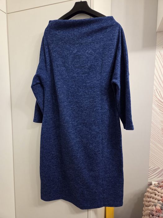 Sukienka dzianinowa LOOK. Rozmiar M.