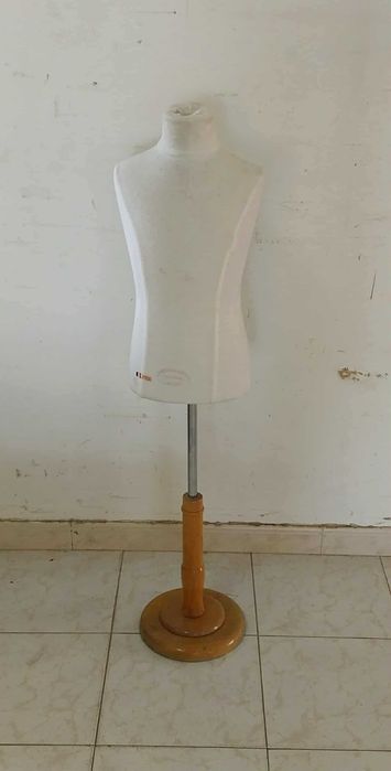 Manequim de Criança com Base em madeira (Vintage)