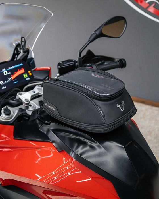 BMW S1000XR CARBON M