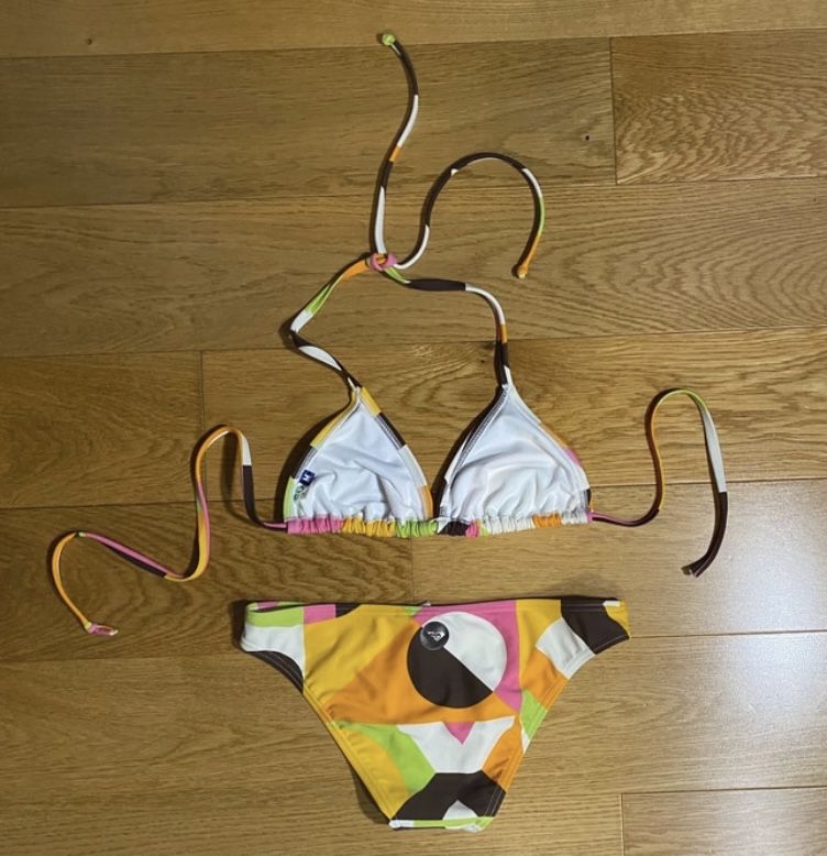 Dwuczęściowy kostium kąpielowy szorty plażowe Roxy roz. M