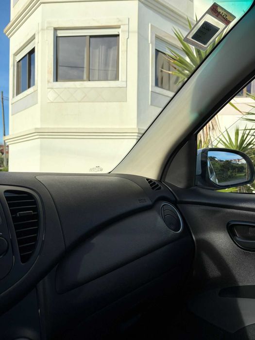 Vendo yunday i10. Um dono. Sempre em garagem.