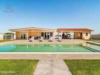 Quinta T4+2 com piscina e hotel para cães, para venda, em Azeitão
