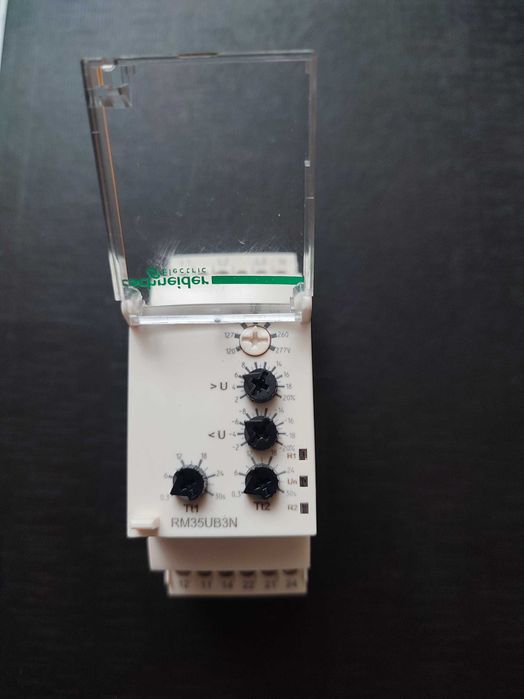 Реле напруги (реле напряжения) Schneider RM35