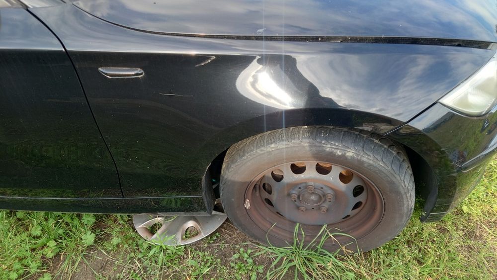 BMW e87 e81 e82 e88 błotnik prawy schwarz 2