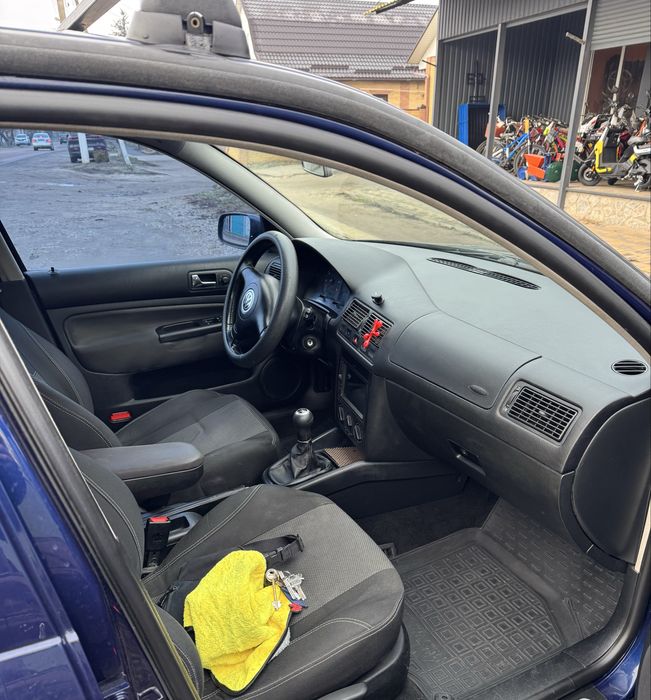 Volkswagen Golf 4 очень хорошее состояние