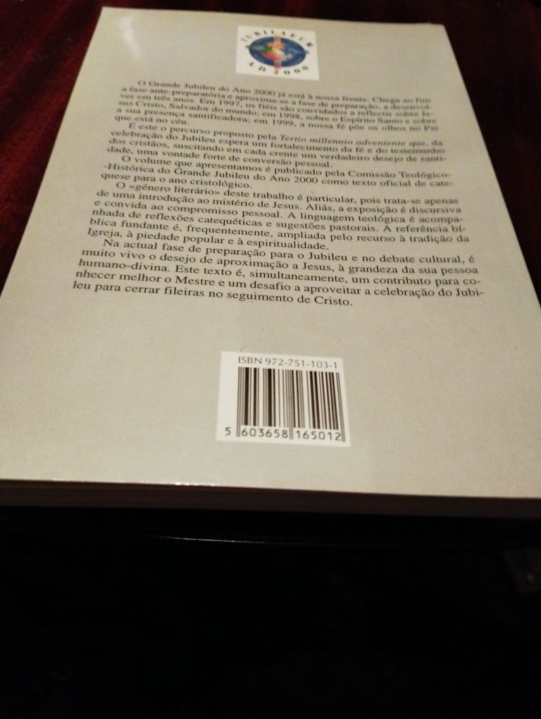 Livro "Jesus Cristo Salvador do Mundo"