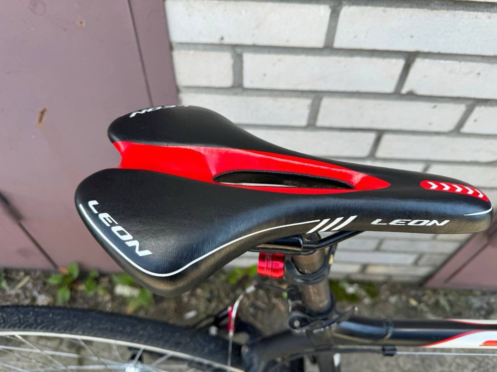 Спортивный алюминиевый велосипед Fuji 28”