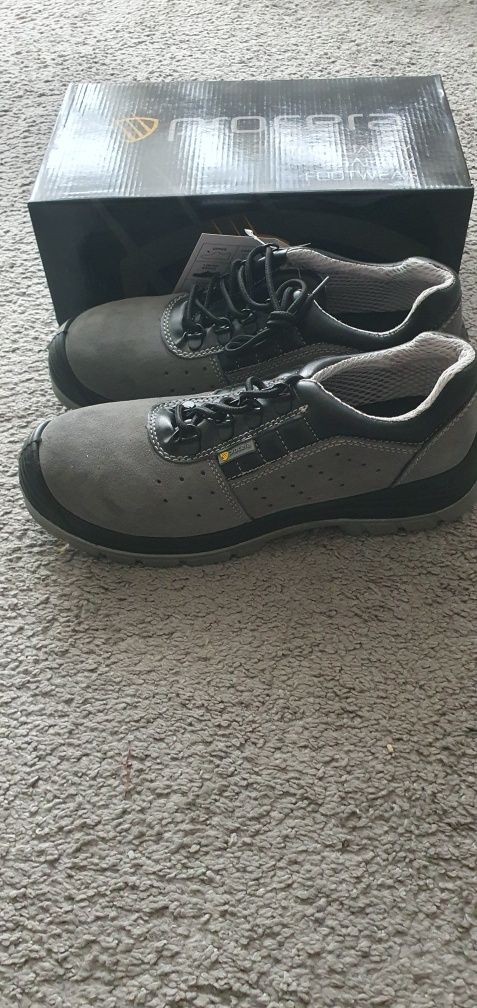 Buty robocze stalowy podnosek nr. 42
