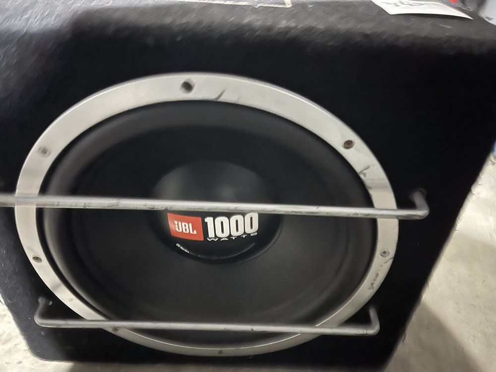 Sub jbl mais amplificador.