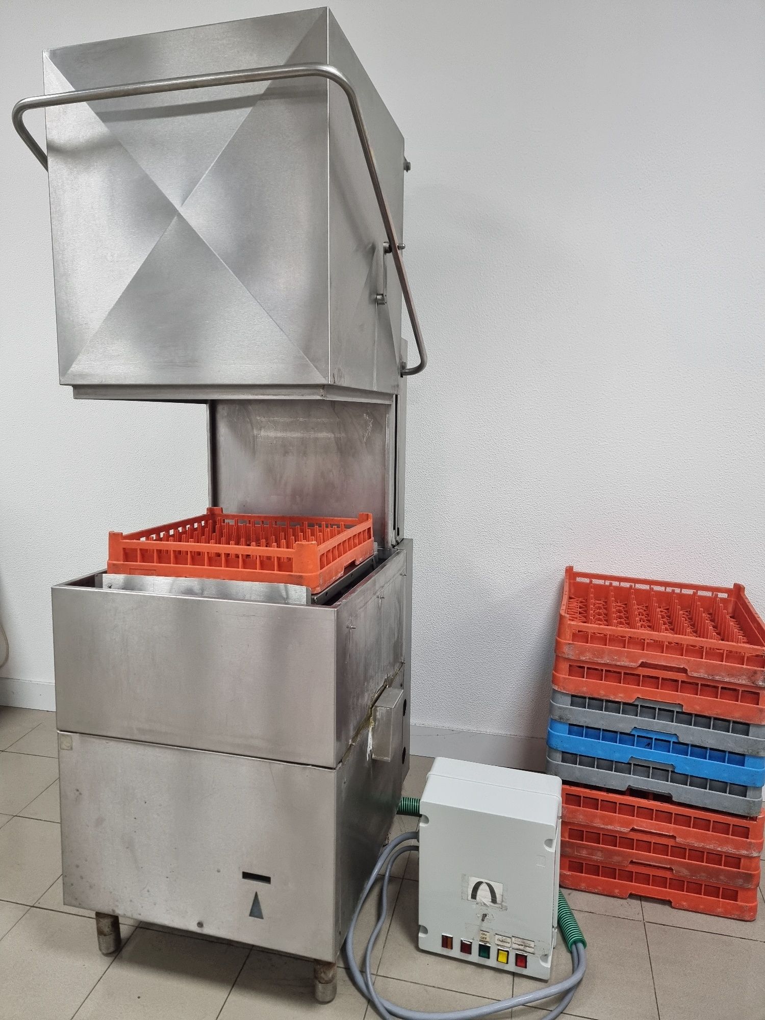 Maquina de lavar louça industrial