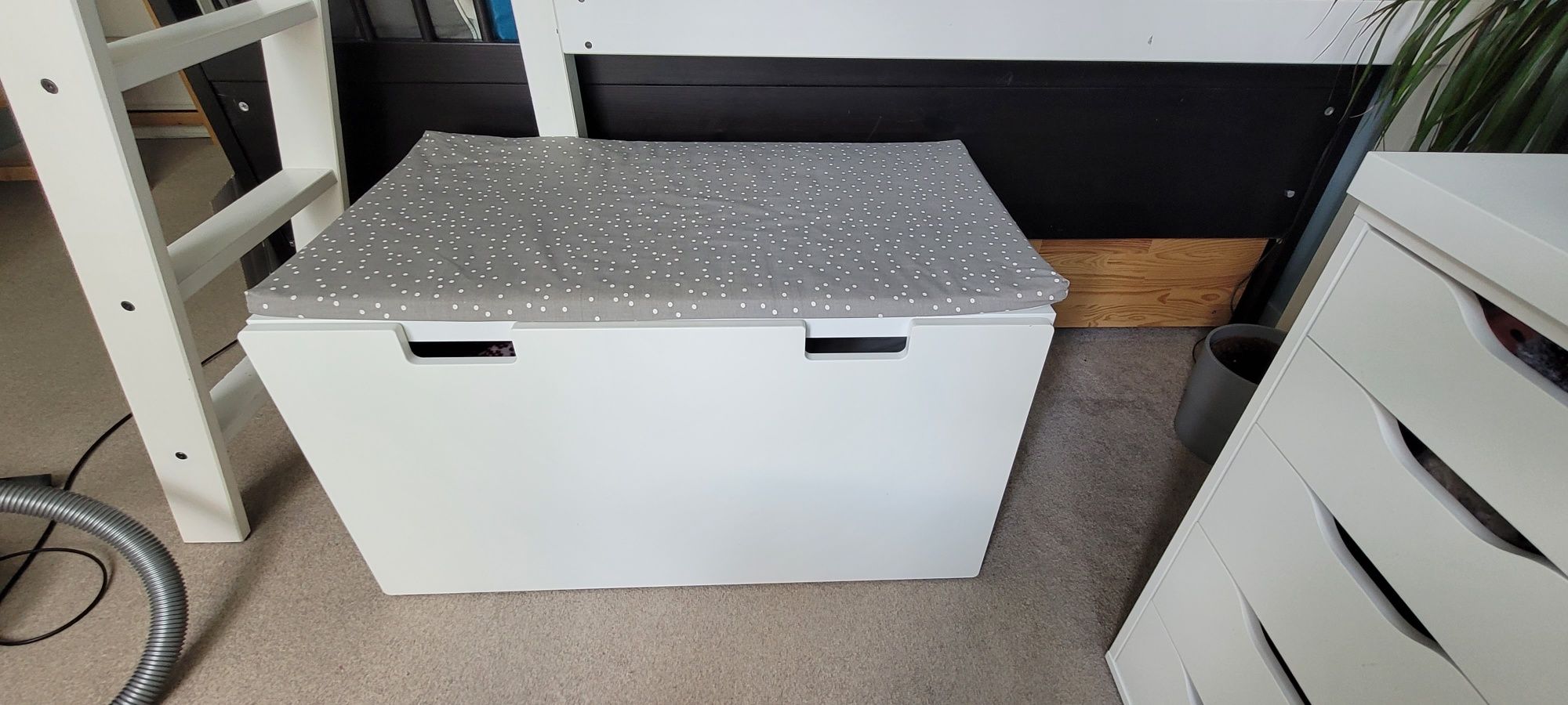 Skrzynia SMASTAD Ikea ławka z pojemnikiem