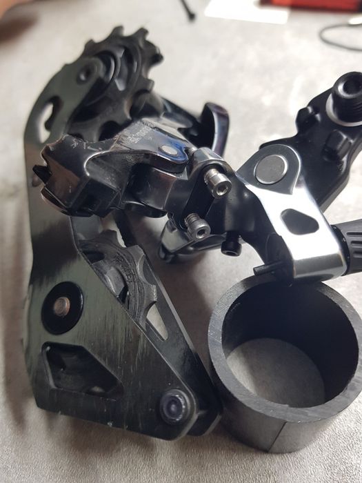 Przerzutka tylna SHIMANO Dura-Ace RD-R9100 11s carbon 11rz