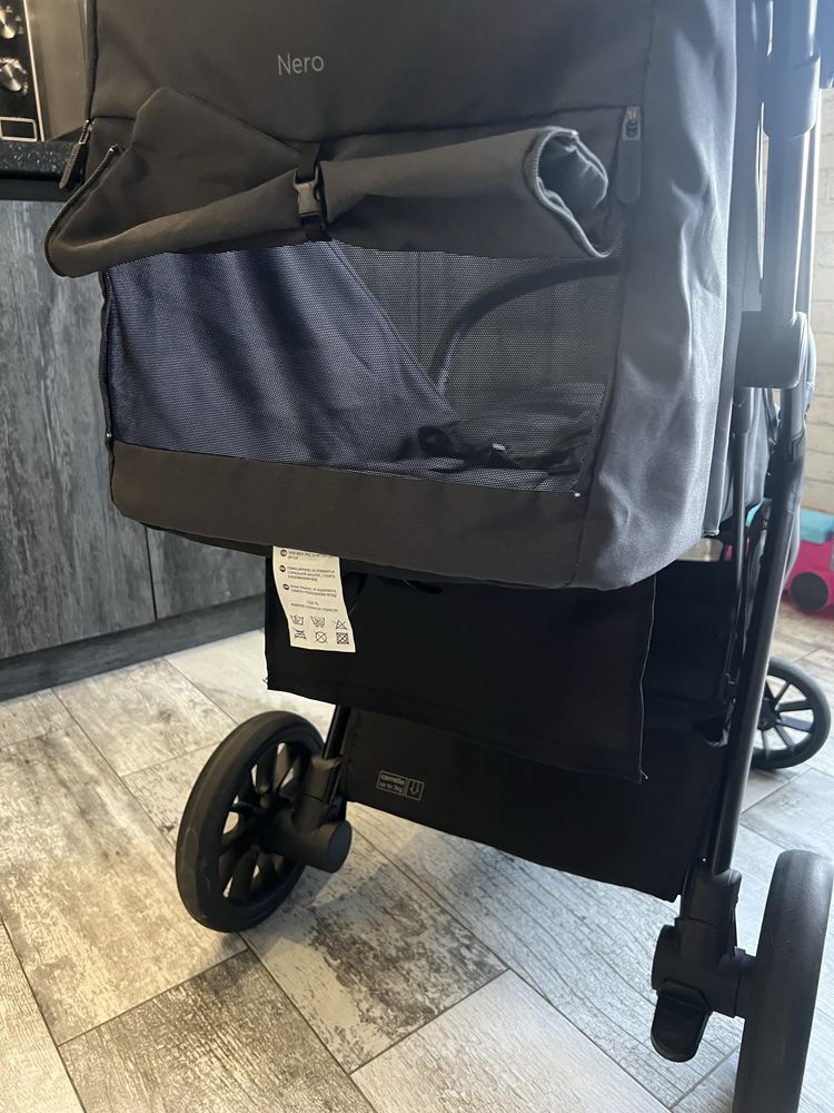 Прогулянкова коляска Carrello nero