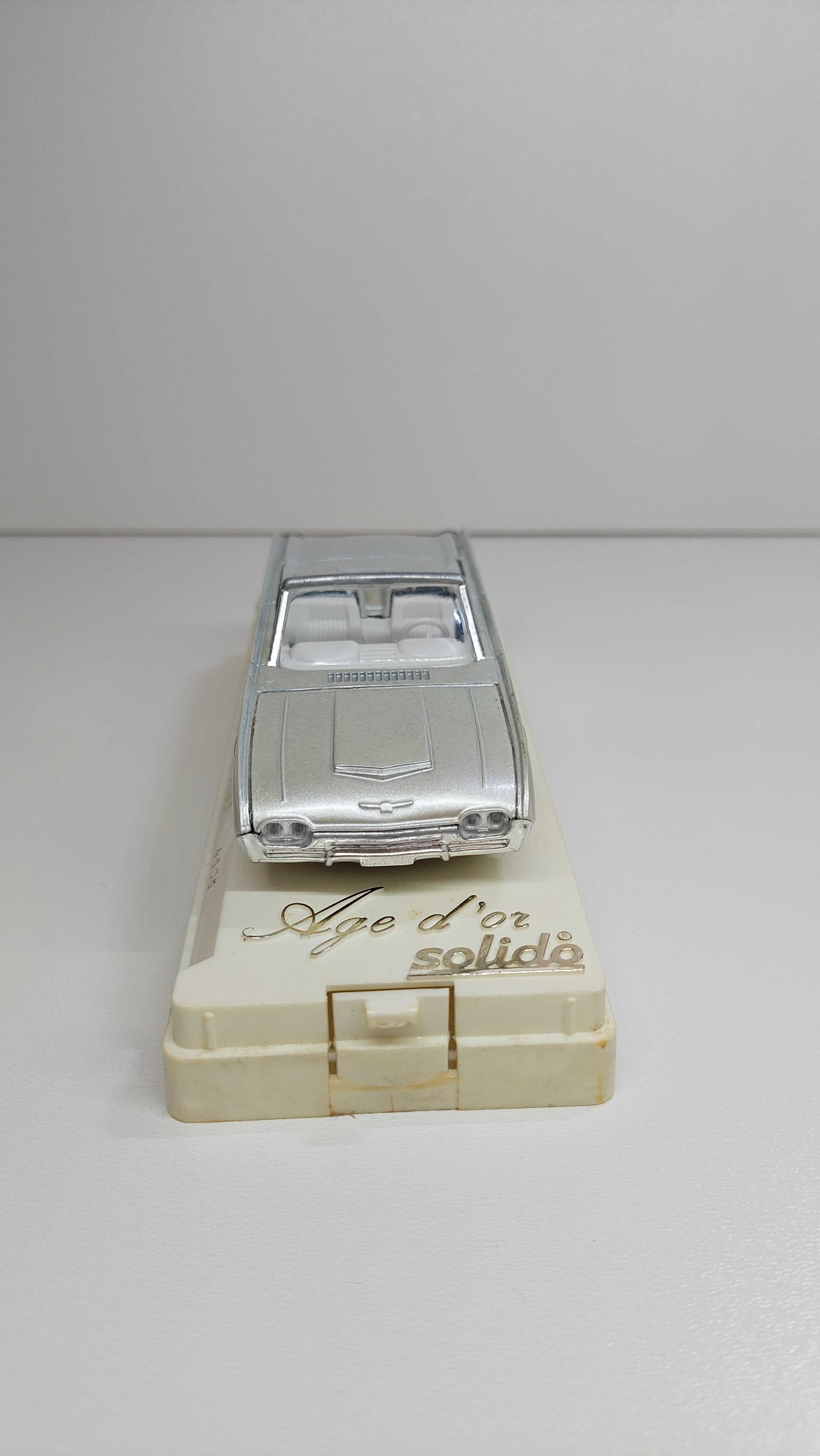 Ford T-Bird 1961  4505  SOLIDO Skala 1:43  Made in France .