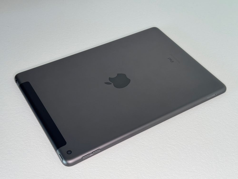 iPad 9. gen. (A2603) - 256GB - Cellular (LTE) - faktura VAT 23%