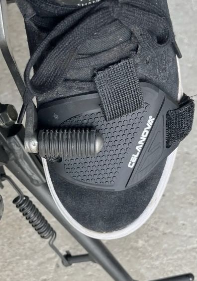 Proteção de sapato para mota