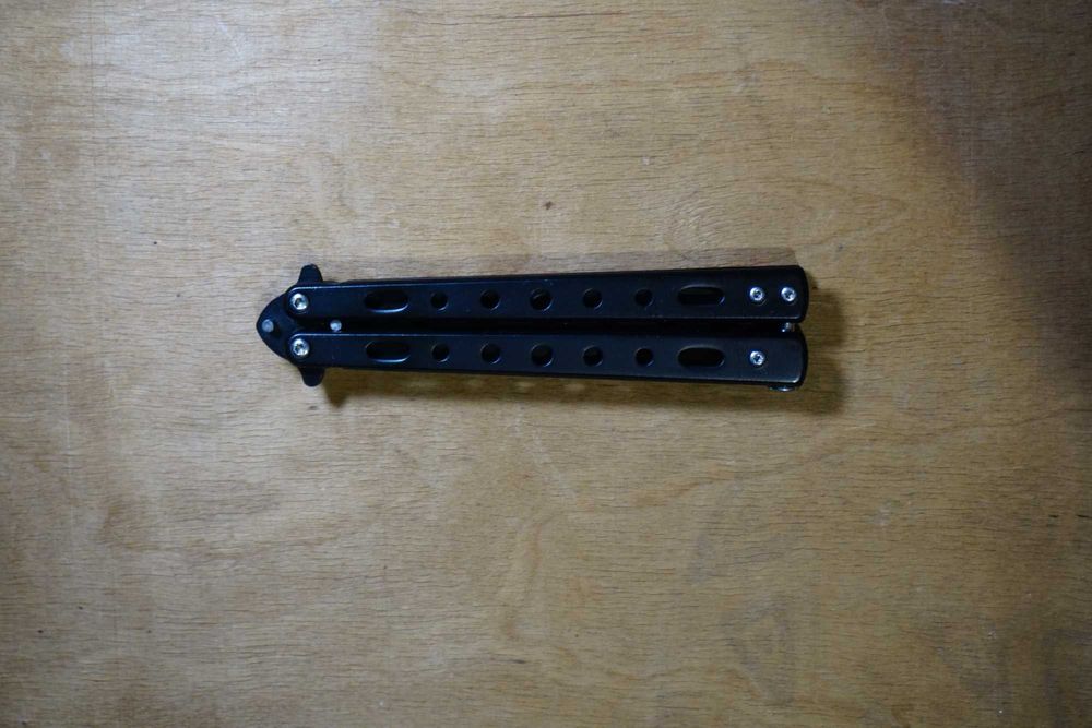 тренажер балісонг, метелик