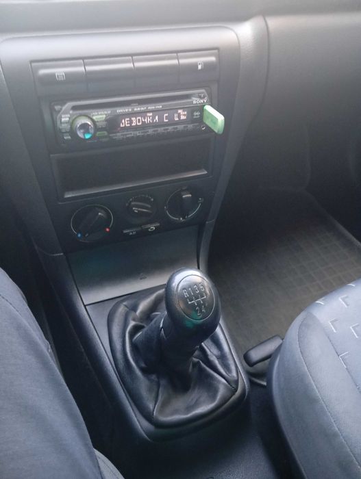 Продам шкода тур 2008 1.6